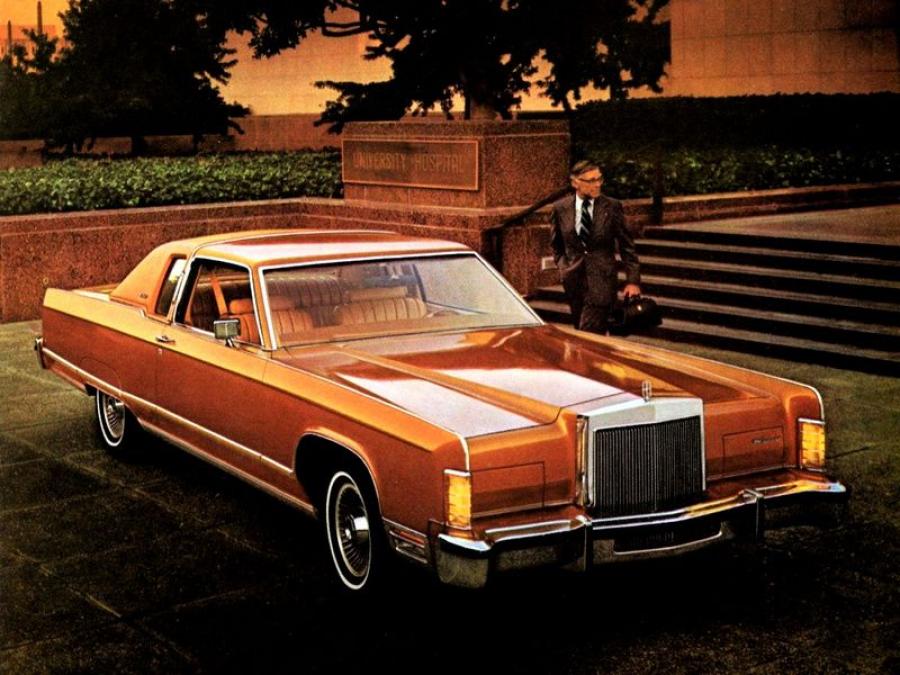 Lincoln Continental Town Coupe 1977 года  (фото 2 из 4)